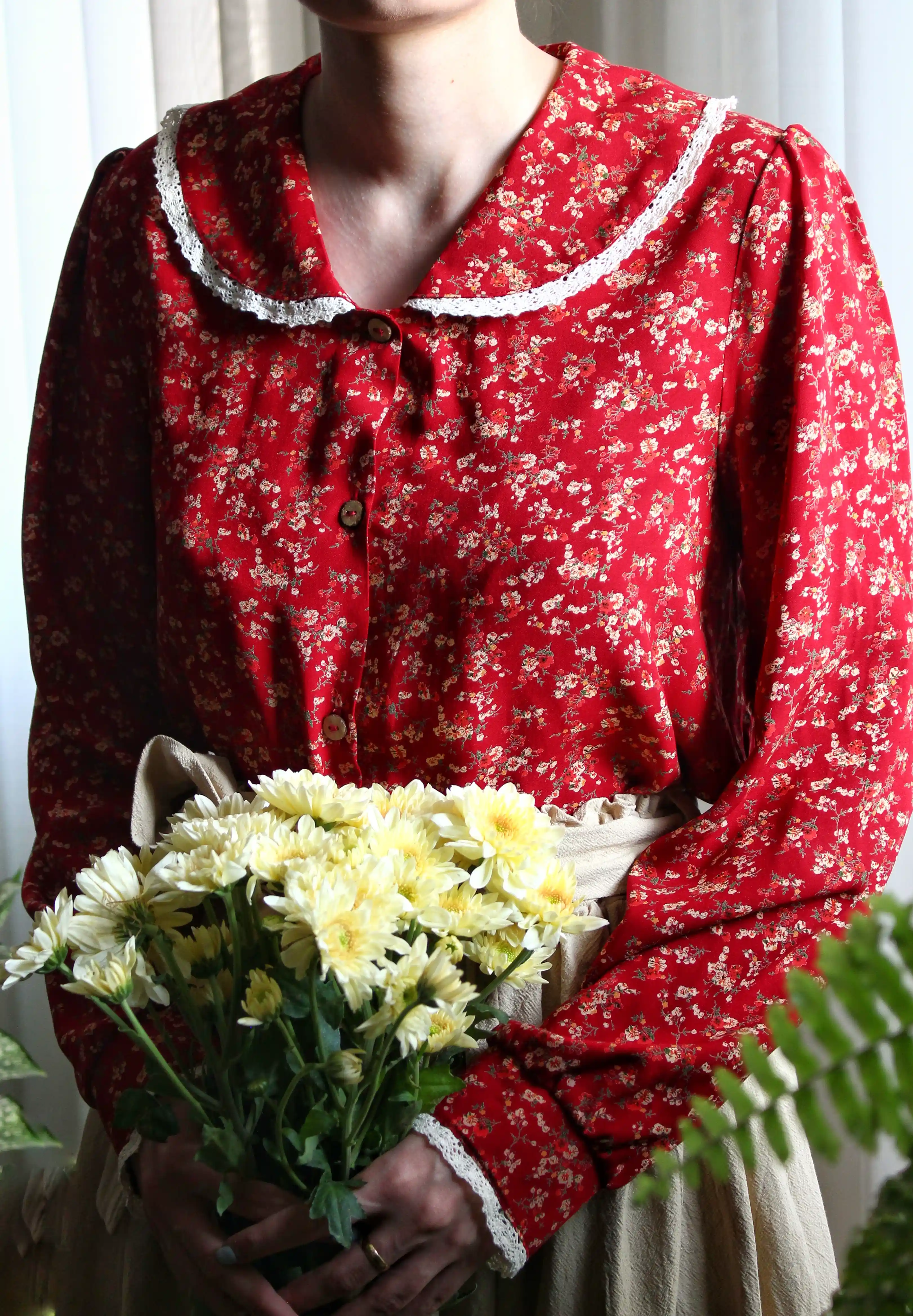 شومیز سرخ