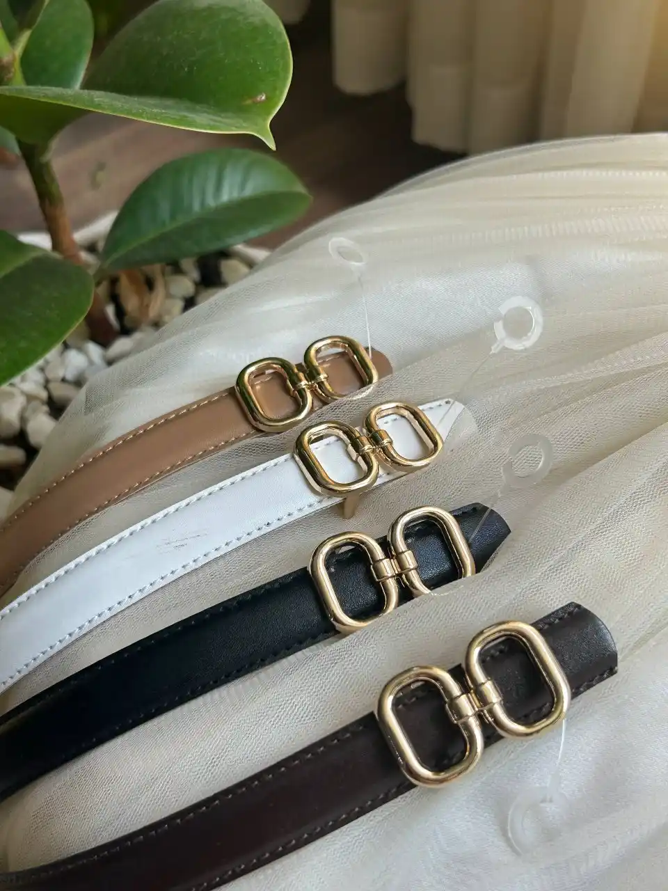 کمربند سگک زبانه دار