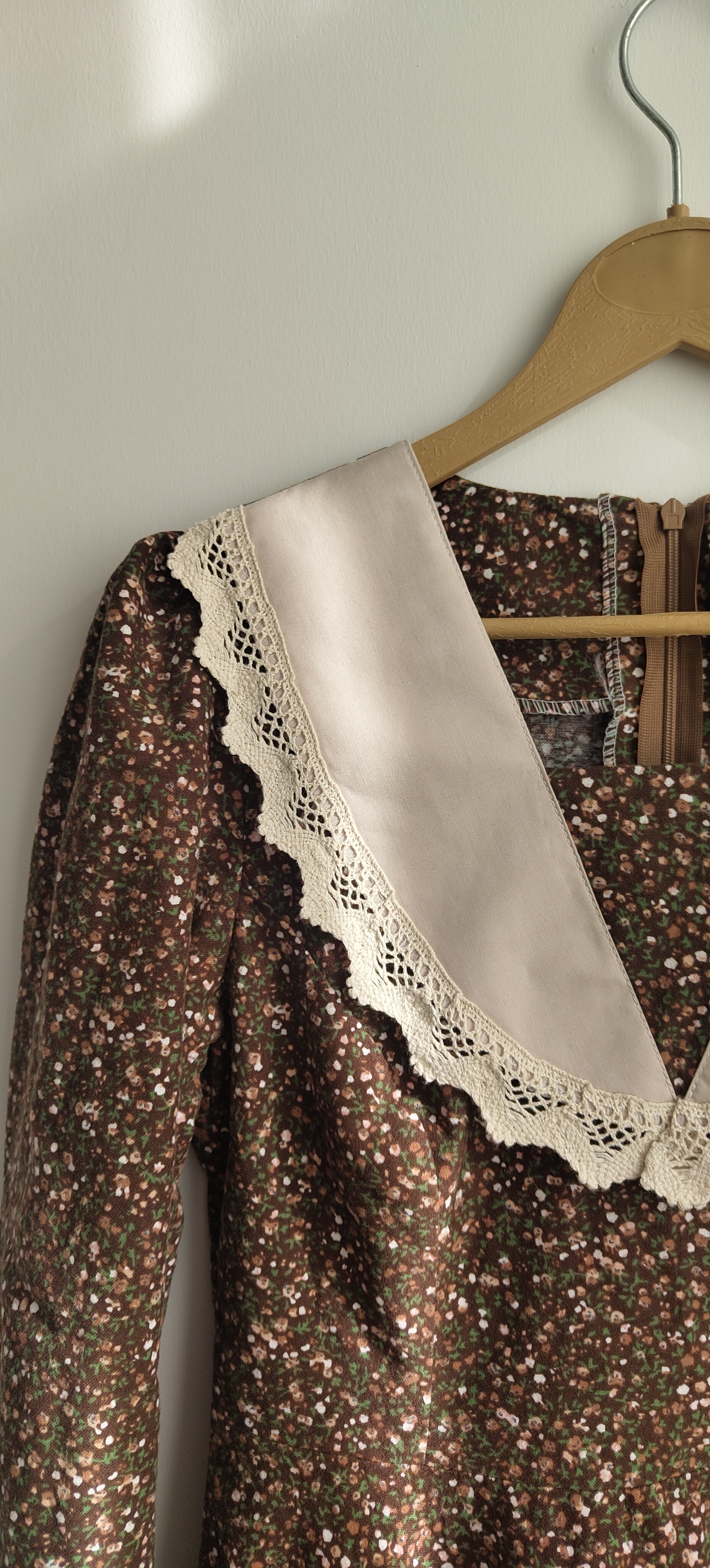 پیراهن گلرخ