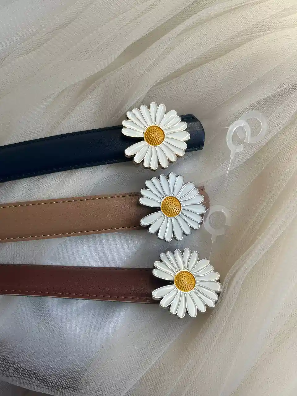 کمربند سگک زبانه دار